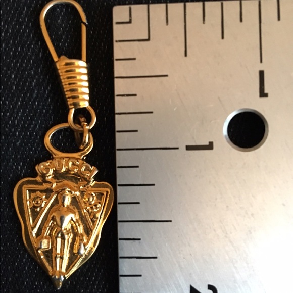 COPY - AUTHENTIC "GUCCI" ZIPPER PULL/CLASP - Picture 4 of 4